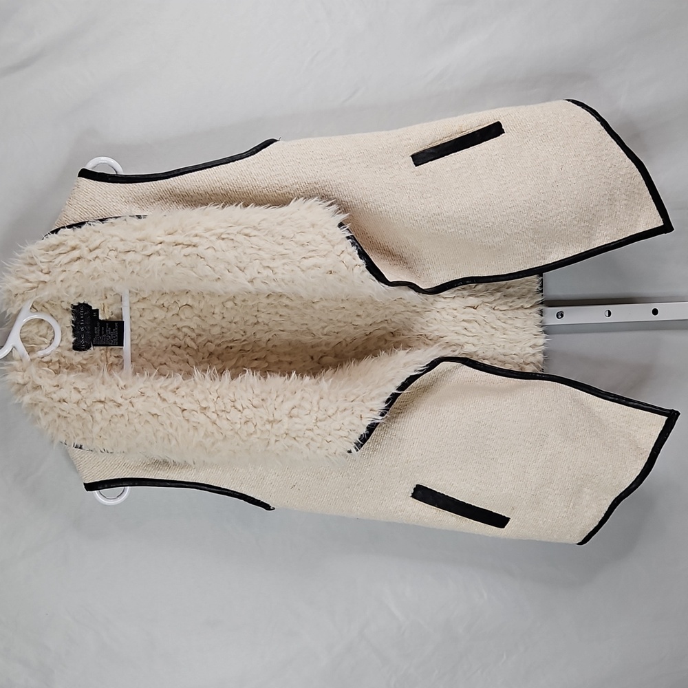 Live A Little Cream Faux Fur/Shearling Women's Vest Size Medium